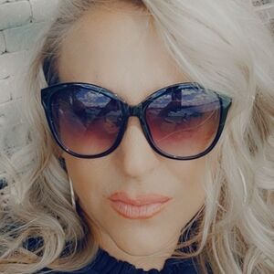 Meet your Posher, Mindi